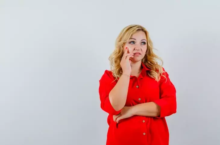 خانم‌های چاق چگونه لباس بپوشند؟